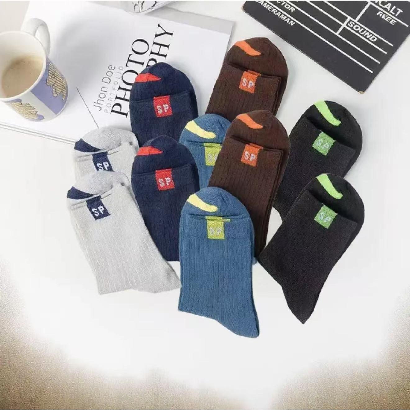 FreeShiping [10 pairs per bag] (Sizes: 36-43) Men's cotton socks, simple style, lettered mid-tube jacquard casual socks